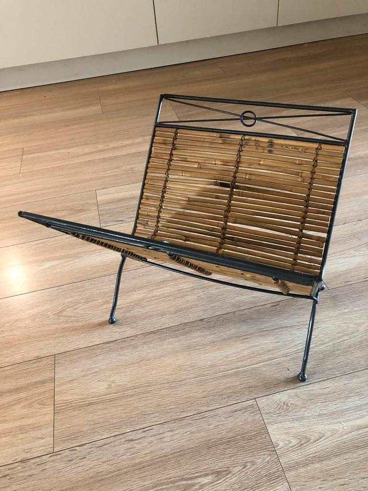 Vintage rieten/bamboe krantenbak, Huis en Inrichting, Woonaccessoires | Krantenbakken en Lectuurbakken, Zo goed als nieuw, Ophalen