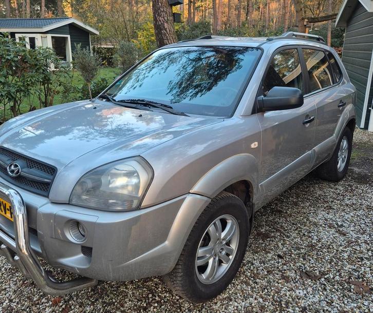 Hyundai Tucson 2.0 I 2WD 2005 Grijs, Auto's, Hyundai, Particulier, Tucson, Benzine, D, SUV of Terreinwagen, Handgeschakeld, Origineel Nederlands