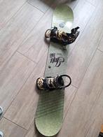 Prachtig Gnu snowboard met Burton bindingen, Ophalen, Gebruikt, Board