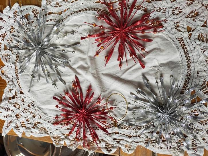 Soort  " Gablonzer", gedraaid metaal + glitters €3.- per st, Diversen, Kerst, Gebruikt, Ophalen