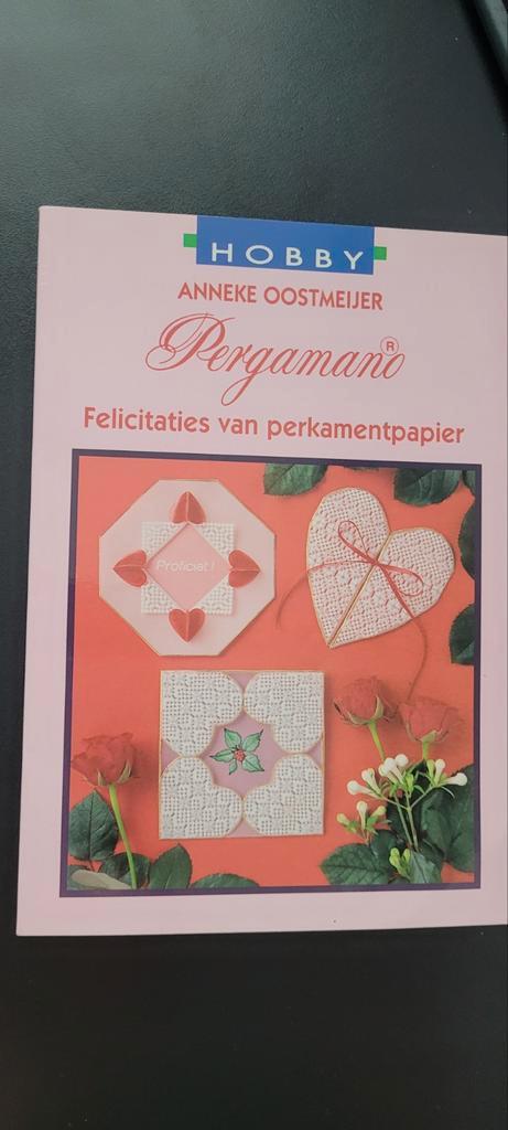 Pergamano Hobby - Kaarten maken van perkamentpapier, Boeken, Hobby en Vrije tijd, Zo goed als nieuw, Scrapbooking en Knutselen