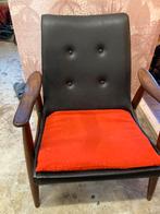 Vintage stoel, leer, kussentje opnieuw stofferen, Gebruikt, Zwart, Leer, Ophalen of Verzenden