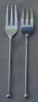 ALBERT HEIJN 90 STIJLAPPEL GLAD 2x taartvork 12,5cm set ZILV, Huis en Inrichting, Keuken | Bestek, Postbus 64461, Brunssum, Nederland