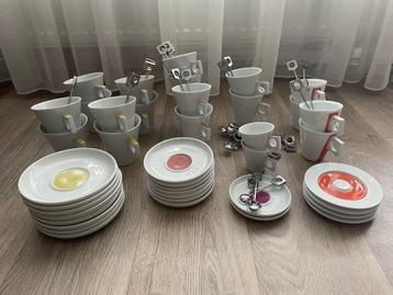 Koffiekopjes Dolce Gusto, voor cappuccino, espresso en lungo beschikbaar voor biedingen