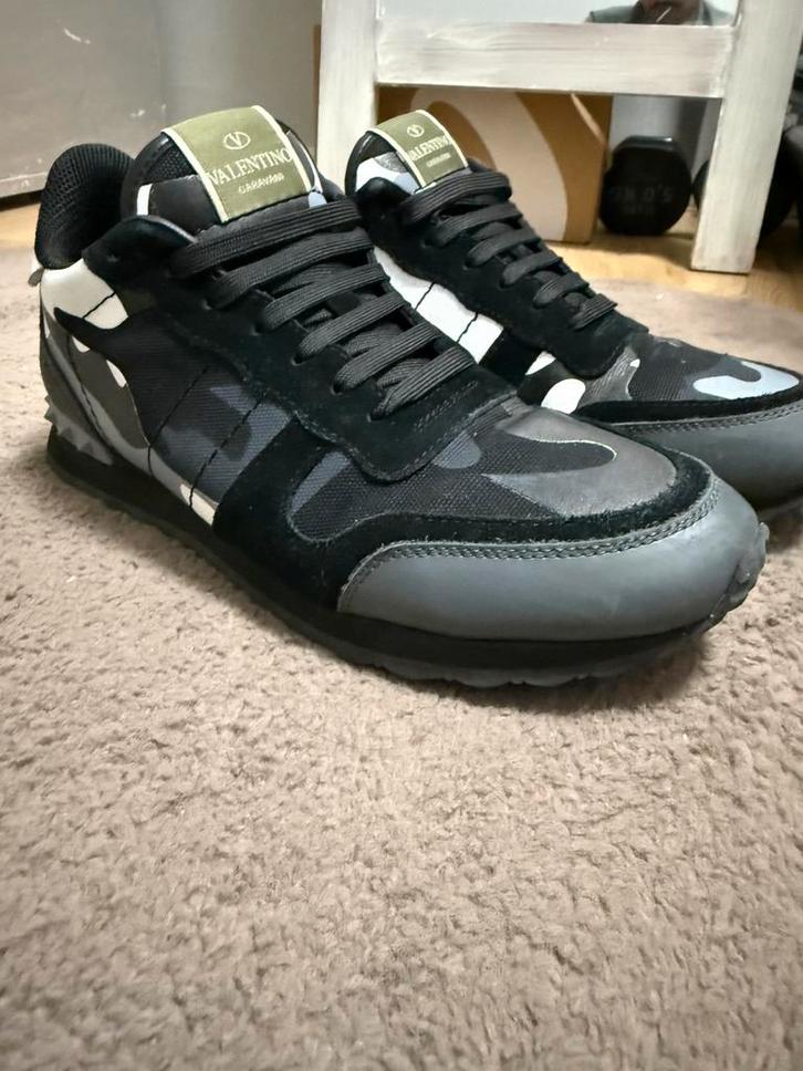 Valentino Garavani rockrunner 44, Kleding | Heren, Schoenen, Zo goed als nieuw, Sneakers of Gympen, Overige kleuren, Ophalen of Verzenden