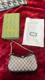 Gucci schoudertas, Sieraden, Tassen en Uiterlijk, Tassen | Damestassen, Ophalen of Verzenden, Zo goed als nieuw, Zwart, Schoudertasje