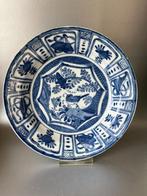 Mooi porseleinen bord met vogel, Antiek en Kunst, Antiek | Porselein, Ophalen of Verzenden