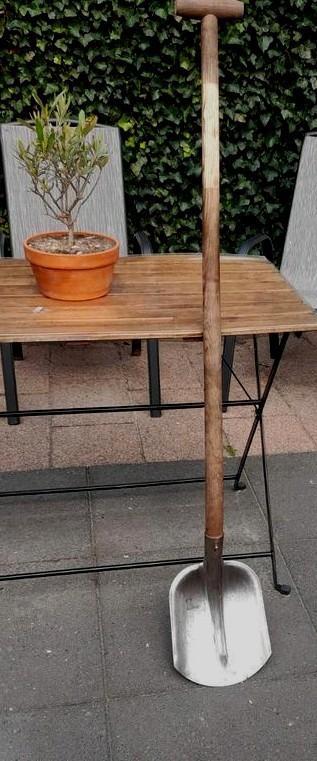 Boeren Schop - IJzeren Blad, Houten Steel beschikbaar voor biedingen
