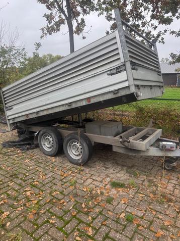Aanhanger beschikbaar voor biedingen