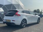 Volvo V40 1.5 T3 Polar+ Sport R-Design | Panoramadak | Harma, Auto's, Volvo, 65 €/maand, 4 cilinders, Wit, Origineel Nederlands