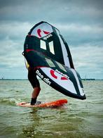 Kwalitatieve Wingsup set bestaande uit board + wing, Watersport en Boten, Ophalen, Zo goed als nieuw