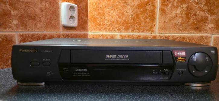 Panasonic NV-SD240EG VHS Hifi Stereo Videorecorder Afstandsb, Audio, Tv en Foto, Videospelers, Zo goed als nieuw, VHS-speler of -recorder