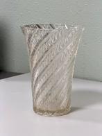 Vintage Geslepen Glazen Glas Vaas Grote Twist Motief – 25 cm, Antiek en Kunst, Antiek | Vazen, Ophalen of Verzenden