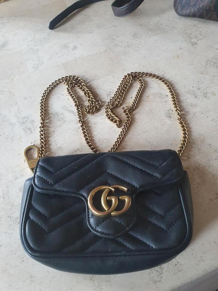 Gucci Marmont Mini Schoudertas Zwart, Sieraden, Tassen en Uiterlijk, Tassen | Damestassen, Zo goed als nieuw, Schoudertasje, Zwart
