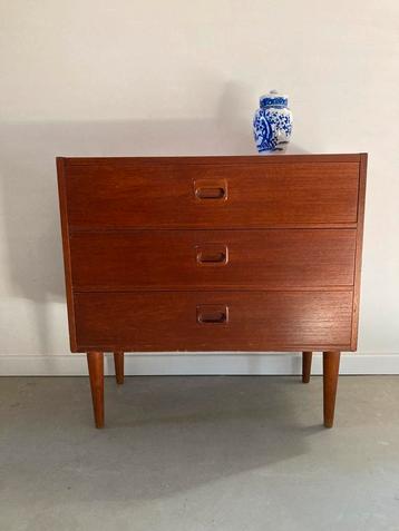 Midcentury teak vintage zweeds ladekastje beschikbaar voor biedingen