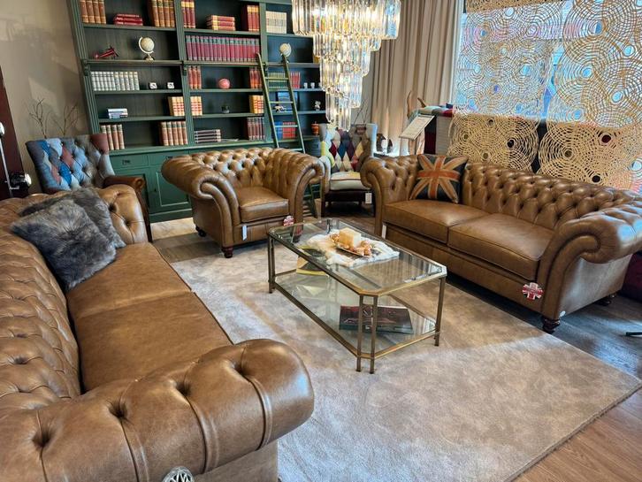 SHOWROOMMODEL: Swindon chesterfield bankstel 4+3+1 zits, Huis en Inrichting, Fauteuils, Nieuw, 75 tot 100 cm, Ophalen of Verzenden