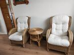 Twee rotan fauteuil met een bijzettafelje, Minder dan 75 cm, Riet of Rotan, Ophalen of Verzenden, Zo goed als nieuw