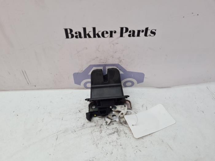 Slotmechaniek Achterklep van een Skoda Octavia, Auto-onderdelen, Carrosserie en Plaatwerk, Skoda, Gebruikt, 3 maanden garantie