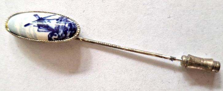 Vintage verzilverde delfts blauwe hoedenspeld 2, Sieraden, Tassen en Uiterlijk, Antieke sieraden, Overige typen, Overige materialen