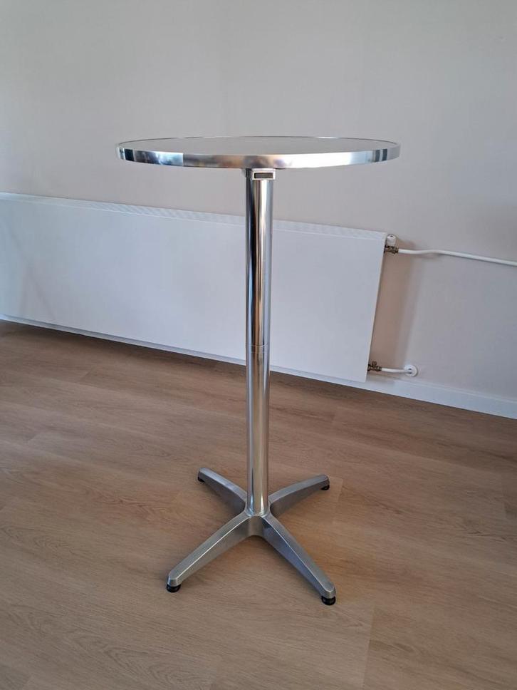 Sta tafel.2 in 1 met stelpoten.(1x gebruikt), Huis en Inrichting, Woonaccessoires | Kapstokken, Zo goed als nieuw, Staande kapstok