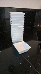 Vierkante witte schaaltjes., Ophalen, Zo goed als nieuw, Aardewerk, Schaal of Schalen