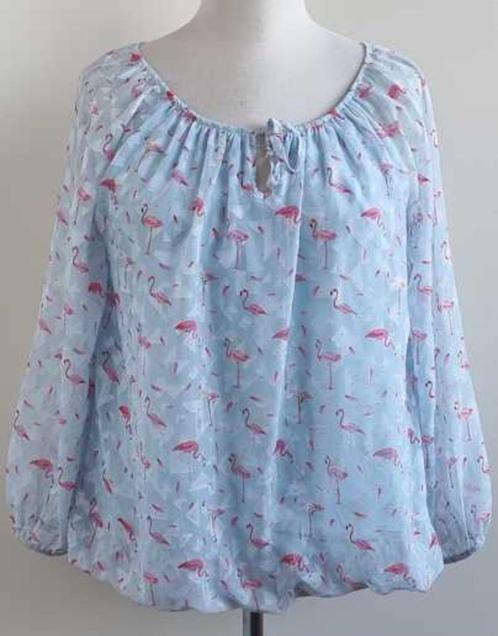 Made in Italy mooie lichtblauwe blouse met flamingo’s mt. M, Kleding | Dames, Blouses en Tunieken, Zo goed als nieuw, Maat 38/40 (M)
