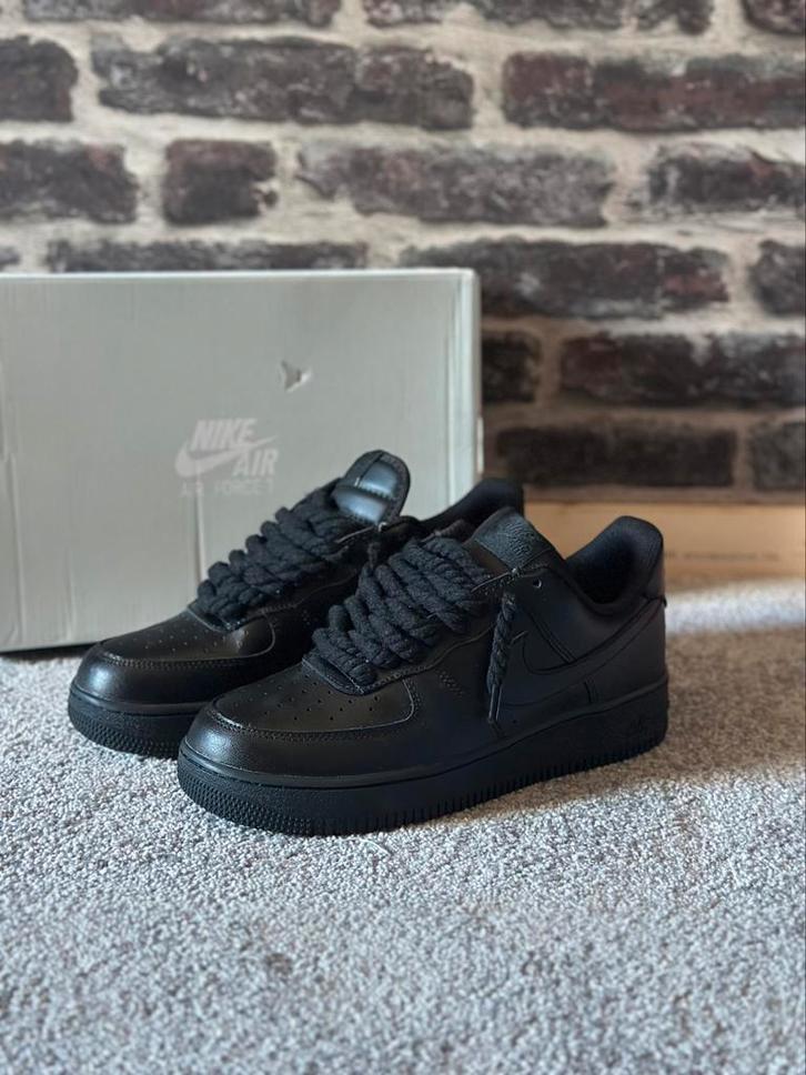 Nike AirForce 1 07' Black CUSTOM | uk7.5 eur42, Kleding | Heren, Schoenen, Nieuw, Sneakers of Gympen, Zwart, Ophalen of Verzenden