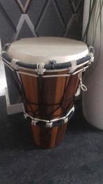 Nieuw Djembe gemaakt van thuya hout , Muziek en Instrumenten, Drumstellen en Slagwerk, Ophalen of Verzenden, Zo goed als nieuw