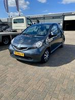 Toyota Aygo 1.0-12V + Nette Auto, Voorwielaandrijving, Gebruikt, 4 stoelen, Handgeschakeld