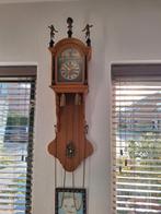 Antieke Hangklok met Beelden, Antiek en Kunst, Ophalen of Verzenden