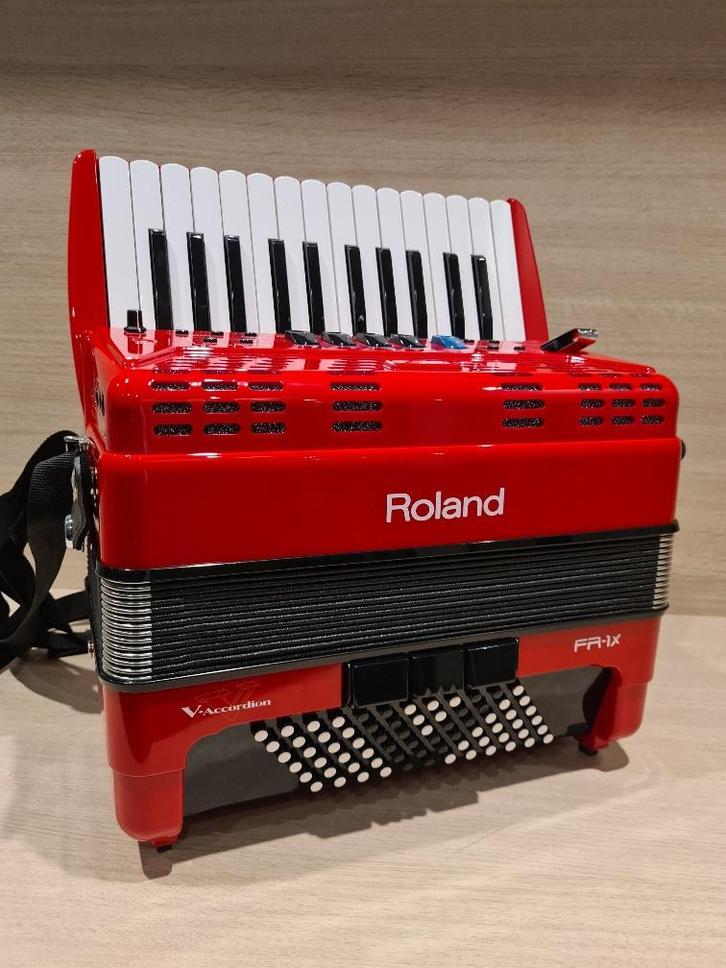 Roland FR-1X RD occasion 24 maanden garantie + software FR1X, Muziek en Instrumenten, Accordeons, Gebruikt, Toetsaccordeon, 72-bas