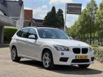 BMW X1 SDrive20i High Executive|M-Pakket|Pano|Leer|Parelmoer, Auto's, BMW, Te koop, Benzine, Gebruikt, 750 kg