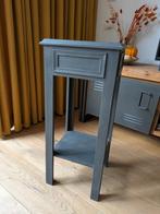 Leuke sidetable / plantentafel, Huis en Inrichting, Tafels | Sidetables, Ophalen, Gebruikt, 50 tot 100 cm, Vierkant
