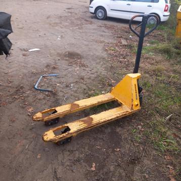 PALLETWAGEN VOOR ONDERDELEN OF REPARATIE, TOTALLIFTER beschikbaar voor biedingen