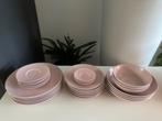 Roze Servies - Borden, Kommen, Schotels, Ophalen, Zo goed als nieuw, Bord(en), Effen