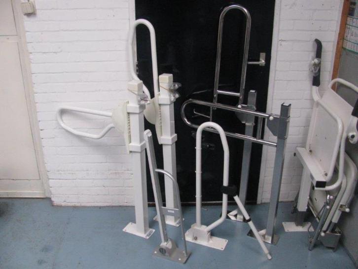 Wand en vloersteunen voor verpleeg en hulpmiddelen, Diversen, Verpleegmiddelen, Zo goed als nieuw, Ophalen of Verzenden