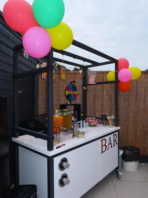 Luxe Bar op wielen Buiten/Binnen, Tuin en Terras, Buitenkeukens, Zo goed als nieuw, Ophalen