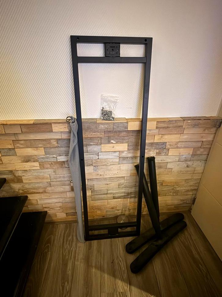 Ikea Bekant Bureau Frame 160x80, Huis en Inrichting, Bureaus, Zo goed als nieuw, Ophalen