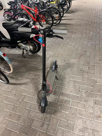 Elektrische step - 31 km Opvouwbaar met lader beschikbaar voor biedingen