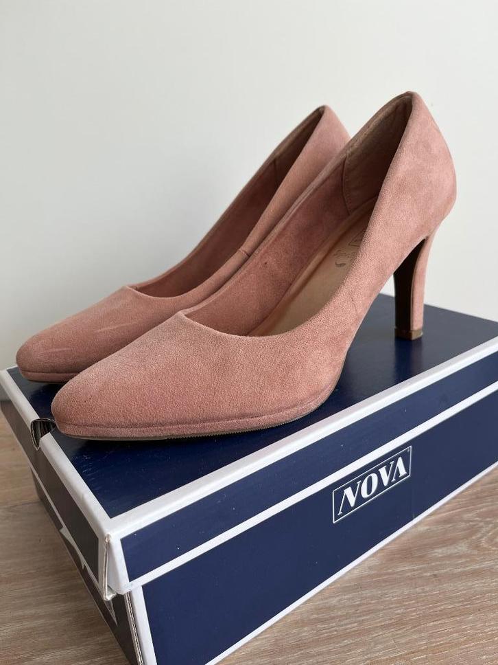 Hakken maat 40, Kleding | Dames, Schoenen, Zo goed als nieuw, Pumps, Overige kleuren, Ophalen of Verzenden