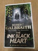 Robert Galbraith the ink black heart Engelstalig paperback, Gelezen, Ophalen of Verzenden