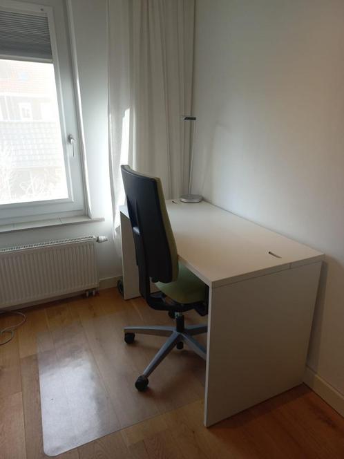 Besta Bureau Ikea, Huis en Inrichting, Bureaus, Gebruikt, Bureau, Ophalen of Verzenden