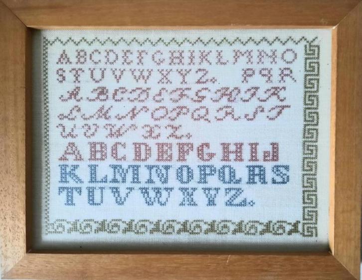 Mooie merklap in eikenlijst.geborduurd, Antiek en Kunst, Antiek | Kleden en Textiel, Ophalen of Verzenden