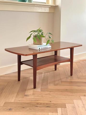 Vintage salontafel teak hout jaren 50/60 beschikbaar voor biedingen