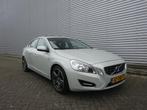 Volvo S60 1.6 T3 Momentum Climate / Led / Trekhaak, Auto's, Volvo, 743 kg, Origineel Nederlands, Te koop, 5 stoelen