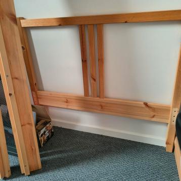 Houten 1 persoons bedframe inclusief spiraalbodem  beschikbaar voor biedingen