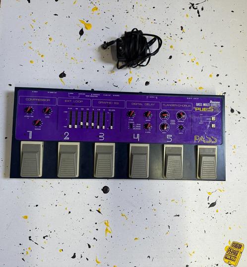 Super Sale - Ibanez PUE5B Bass Multi Effects, Muziek en Instrumenten, Effecten, Zo goed als nieuw, Multi-effect, Ophalen of Verzenden