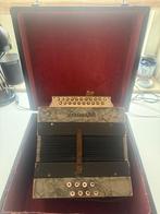 Triumph accordeon met knoppen, Muziek en Instrumenten, Accordeons, Gebruikt, 32-bas, Met koffer, Knopaccordeon