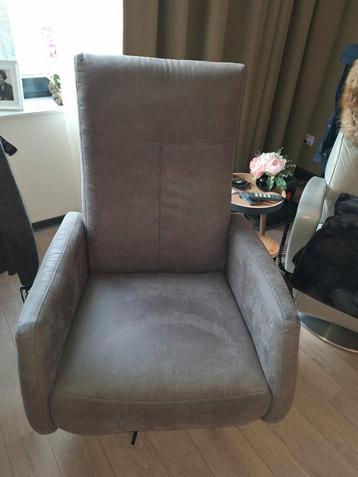 Relaxfauteuil , beschikbaar voor biedingen