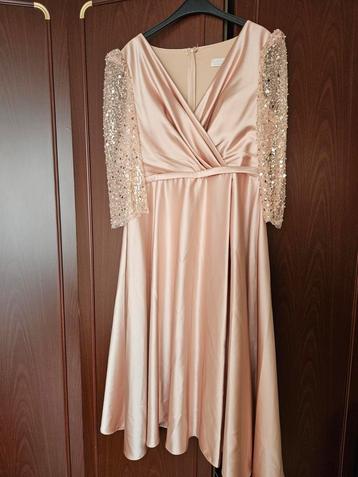 Elegante Legenda Jurk Maat 48 beschikbaar voor biedingen